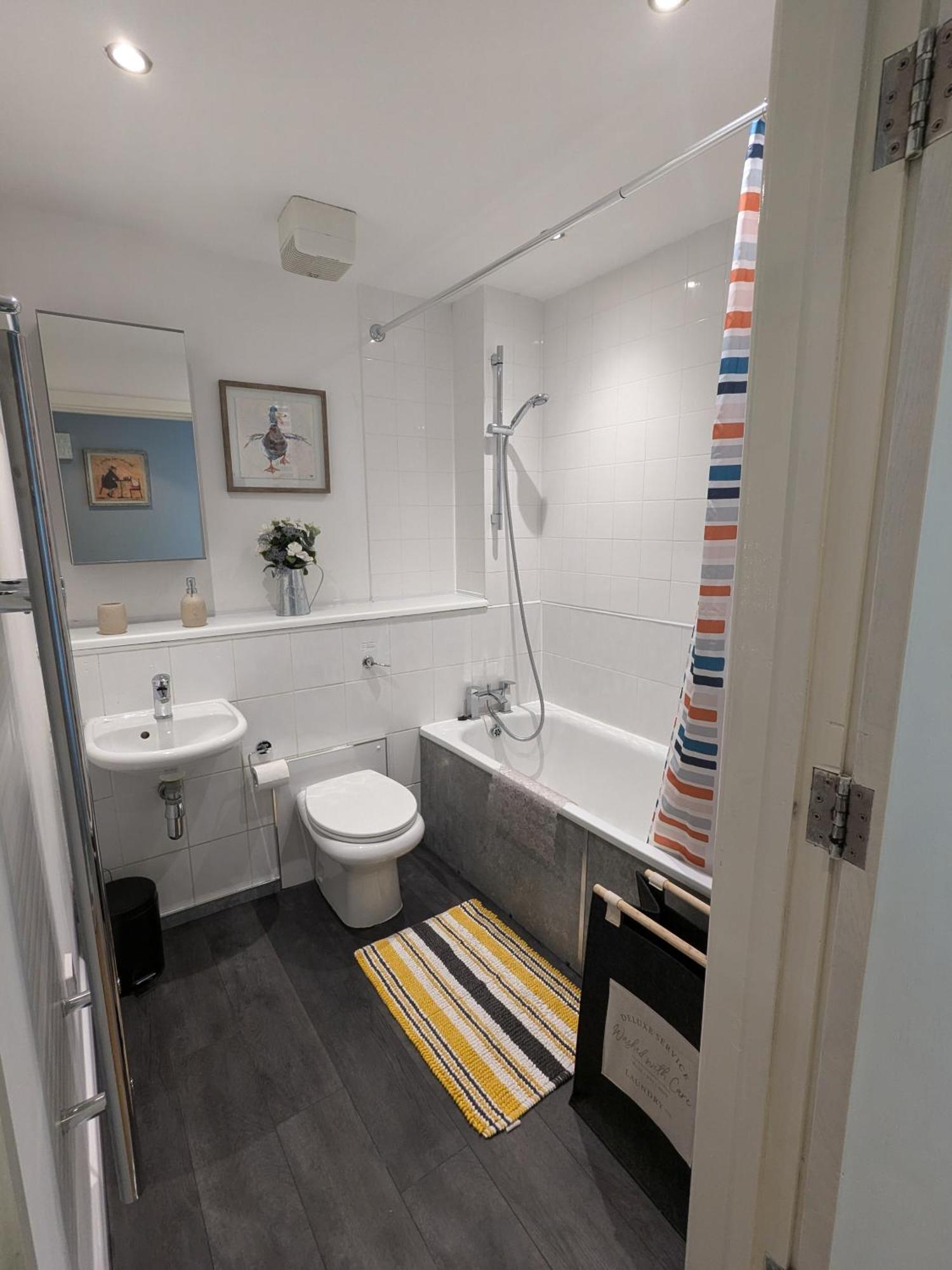 Stunning Modern Coventry City Centre Apartment Exteriör bild